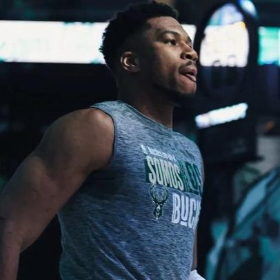 Bucks avalia opções de troca para manter Giannis Antetokounmpo