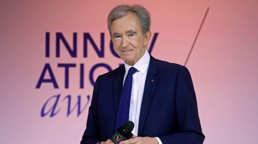 Bernard Arnault, CEO e chairman de 77 anos da LVMH, também vem conduzindo sua empresa de artigos de luxo mais para o universo esportivo com um contrato de patrocínio