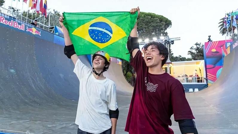 Gui Khury e Augusto Akio integram o top-10 do skate park (Foto: Julio Detefon/CBSk)
