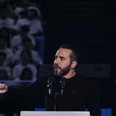 Bukele altera a Constituição para a prisão perpétua em El Salvador