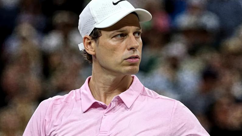 Sinner iguala recorde de Djokovic na estreia em Miami