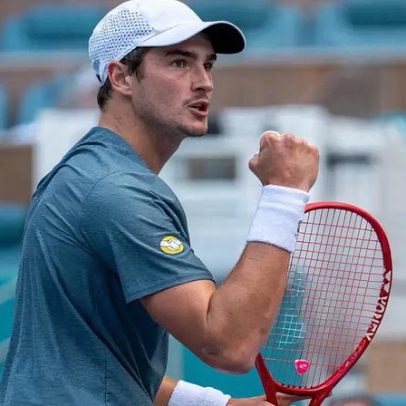 João Fonseca vence rally contra Carlos Alcaraz em Miami