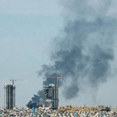 Moradores de Riade recebem alerta telefônico pela primeira vez sobre ameaça hostil