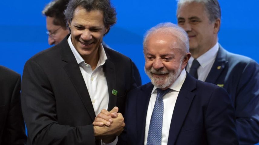 Haddad retorna às urnas em SP para enfrentar Tarcísio