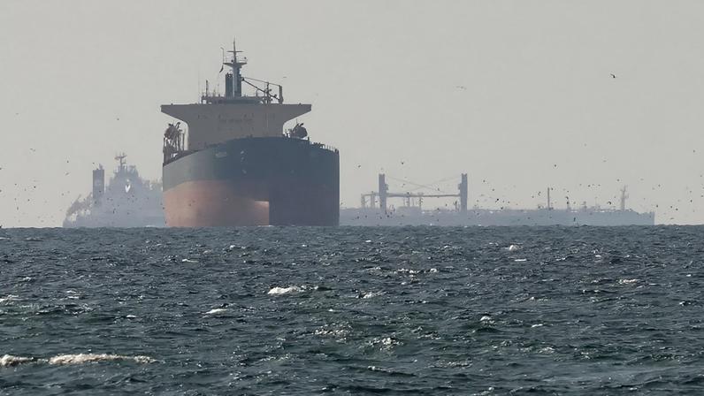 Trump diz que alguns países não vão ajudar a desbloquear o Estreito de Hormuz