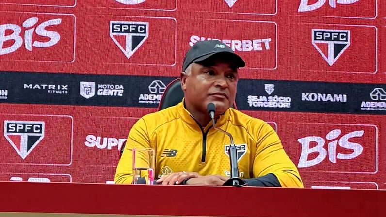 Roger Machado durante apresentação no São Paulo (Foto: Rafaela Cardoso / Lance!)