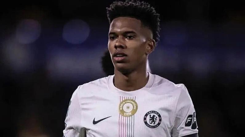 Estêvão em ação pelo Chelsea (Foto: Reprodução Instagram)