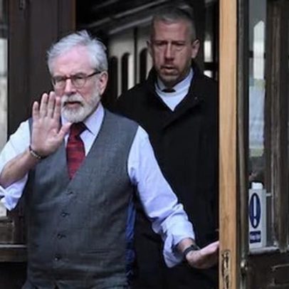 Tribunal de Londres investiga novamente se Gerry Adams foi membro relevante da IRA