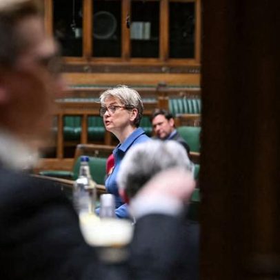 Reino Unido reduz orçamento de ajuda, foca em países em conflito e corta África