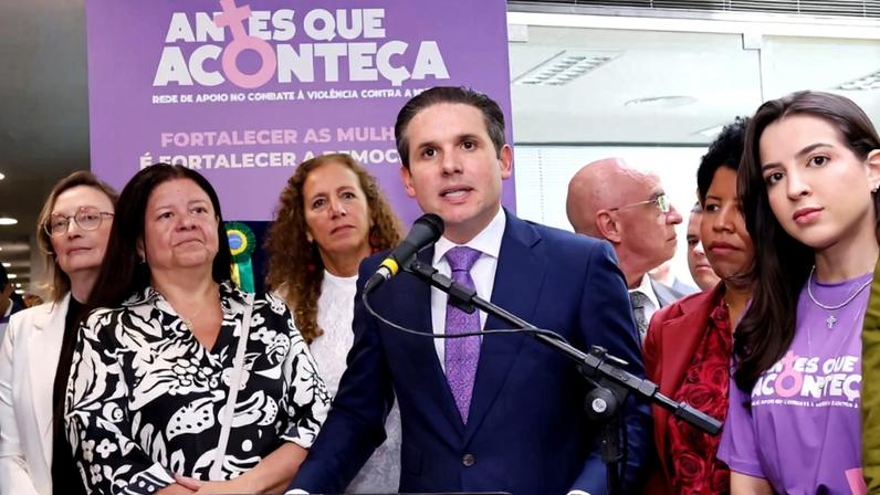 Câmara decide sobre mandatos de deputados do PL condenados pelo STF afirma Motta