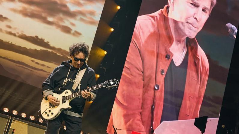 Bastidores da turnê de despedida da Journey