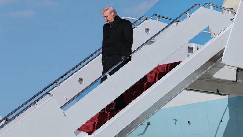 U.S. President Donald Trump disembarks Air Force One as he arrives at Joint Base Andrews, Maryland, U.S., March 18, 2026. REUTERS/Kylie Cooper
