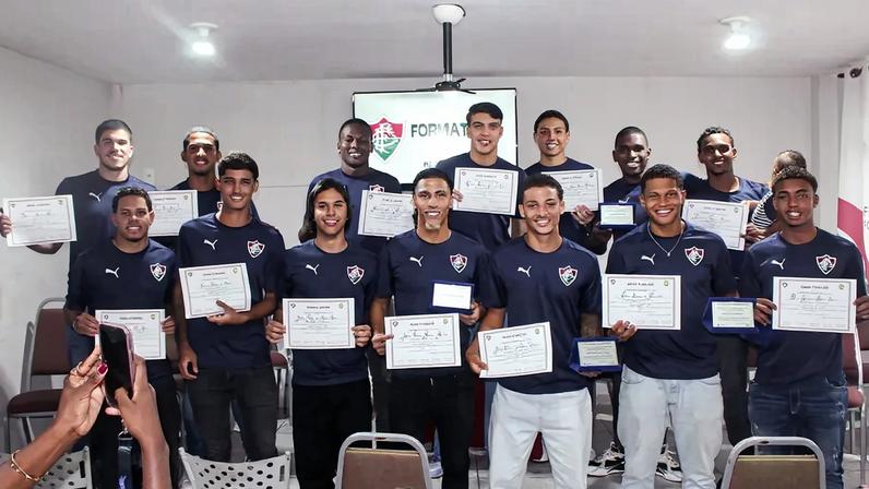 Fluminense dobra número de atletas formados no Ensino Médio em Xerém