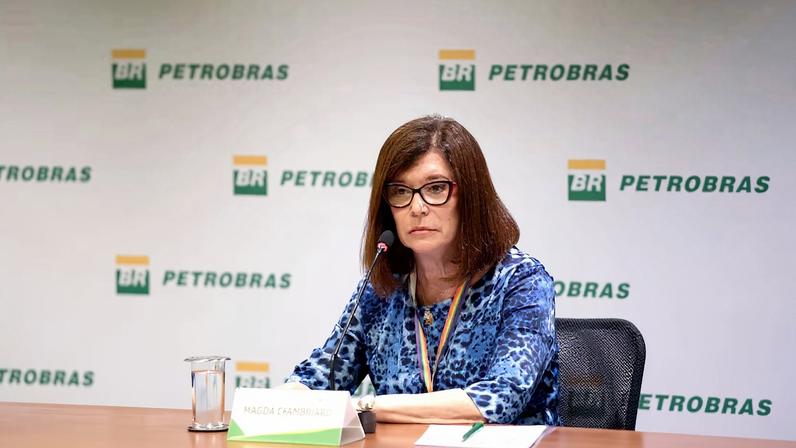 Magda Chambriard, presidente da petroleira estatal, reforçou que a política de preços dos combustíveis segue funcionando (Foto: Lucas Landau/Bloomberg)