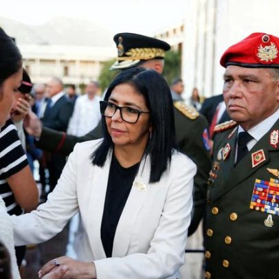 Presidente interino da Venezuela substitui ministro da Defesa de longa data