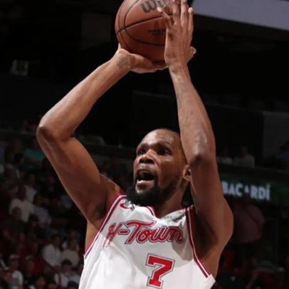 Kevin Durant atinge marca histórica na NBA com os Rockets