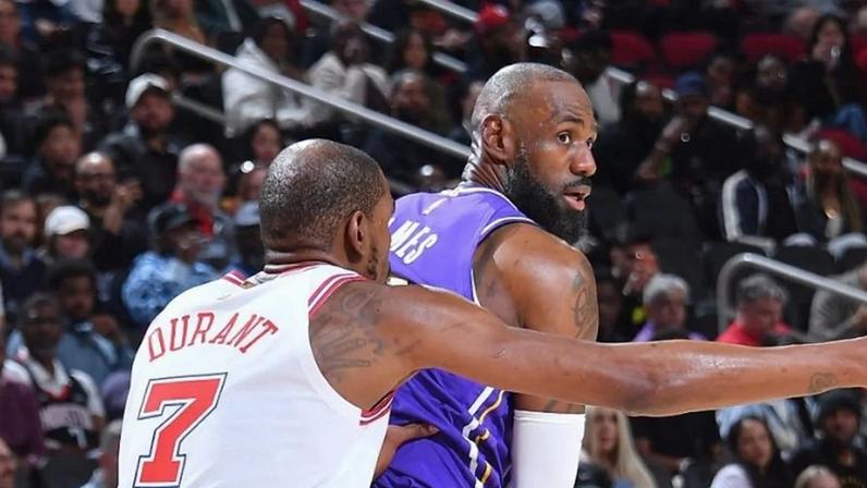 LeBron James pode jogar até os 45 anos, diz Kevin Durant