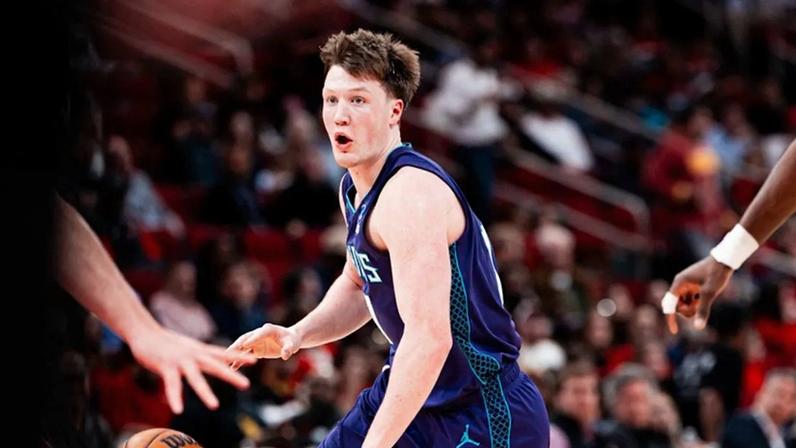 Após vitória, Hornets iguala números do Warriors, campeão da NBA