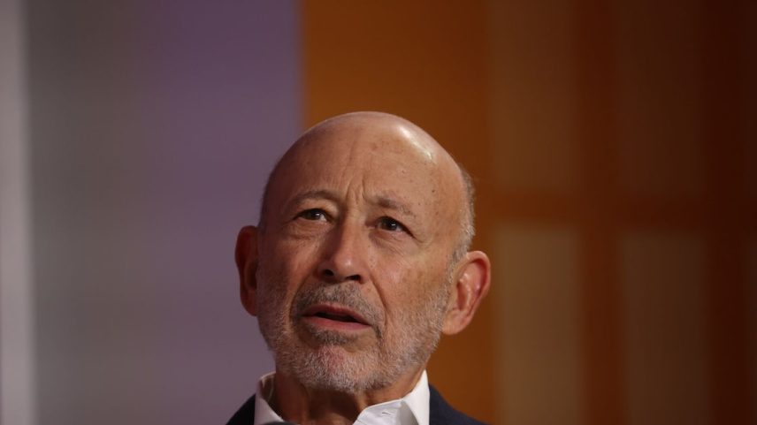 Acúmulo de ativos privados aumenta risco de correção, diz ex-CEO do Goldman