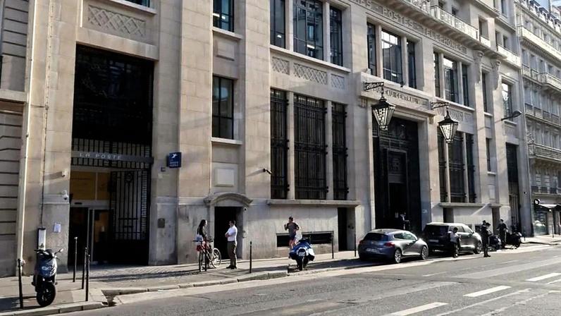 Polícia francesa impede atentado com explosivos diante do Bank of America