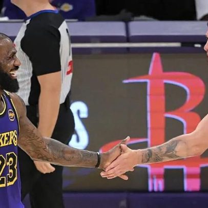 Lakers vencem Rockets com destaque de LeBron James e Luka Doncic