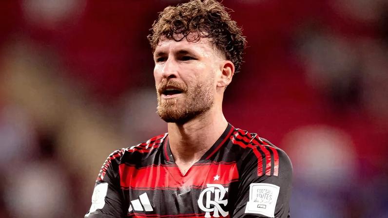 Léo Pereira, do Flamengo, celebra convocação à Seleção Brasileira