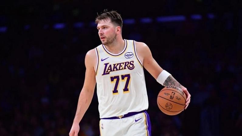 Luka Doncic lidera; Lakers atropelam Warriors e voltam a vencer