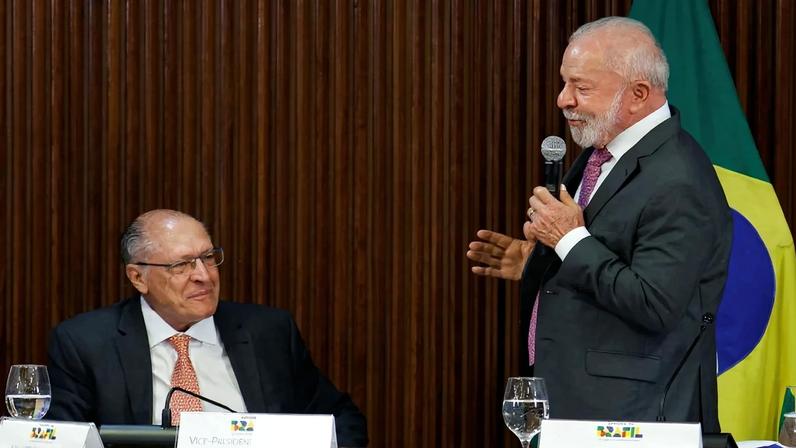 Geraldo Alckmin e Lula em reunião ministerial em 31 de março de 2026. Foto: Sergio Lima/AFP