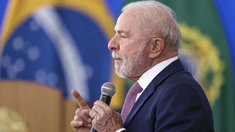Combustível caro intensifica tensão entre Lula e governadores