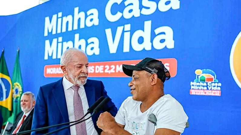 Lula participa de entrega simultânea de moradias do Minha Casa, Minha Vida