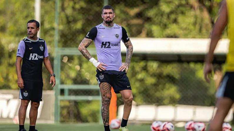 Lyanco retorna aos treinamentos (Foto: Pedro Souza / Atlético)