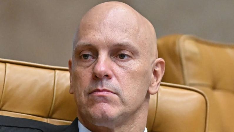 Moraes pede ao Itamaraty dados sobre agenda de assessor de Trump no Brasil