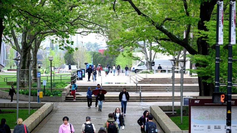 QS World University Rankings coloca MIT no topo em 12 disciplinas para 2026