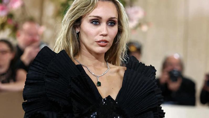 Especial de Hannah Montana só existiu após Miley Cyrus seguir Dolly Parton