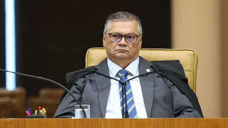 Dino aponta falta de transparência em emendas para fundação da Lagoinha