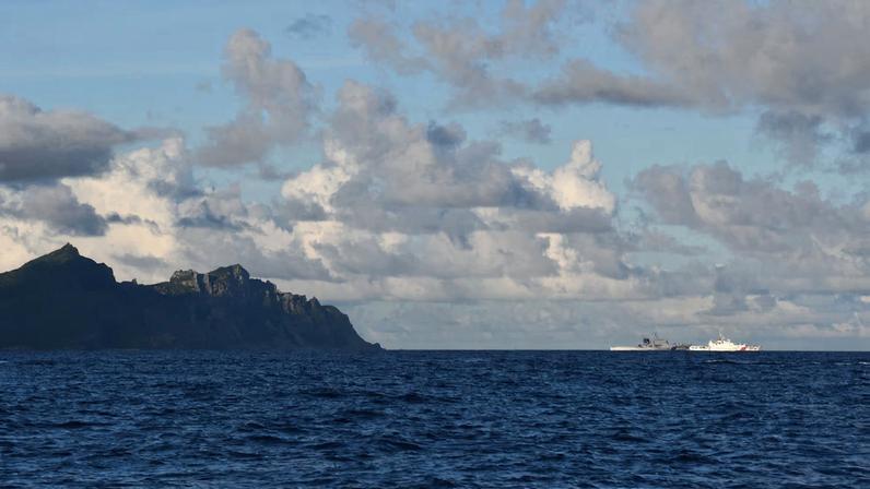 Guarda costeira da China expulsa barco de pesca japonês de águas disputadas