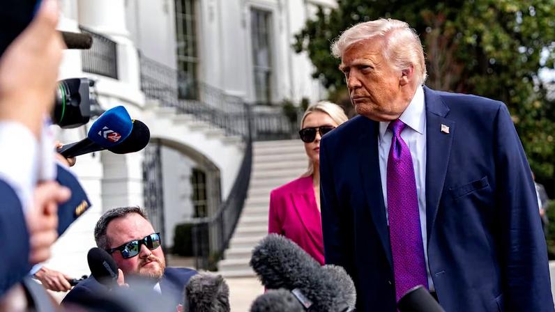 Trump, este miércoles antes de subir al 'Marine One'.