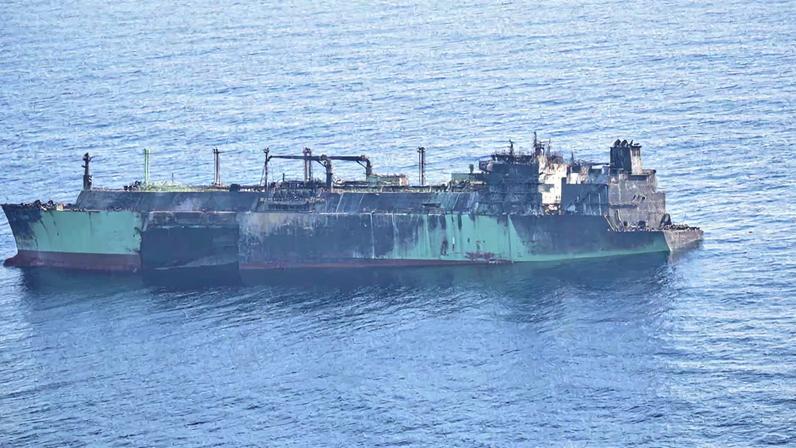 Estados mediterrâneos veem navio-tanque russo à deriva como ameaça iminente