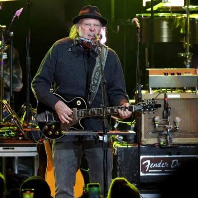 Neil Young entra em novo álbum com Chrome Hearts: 8 músicas já reveladas