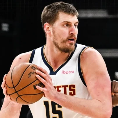 Nikola Jokic se aproxima de recorde histórico na NBA
