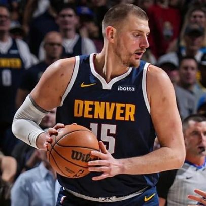 Nikola Jokic registra números inéditos em vitória do Nuggets