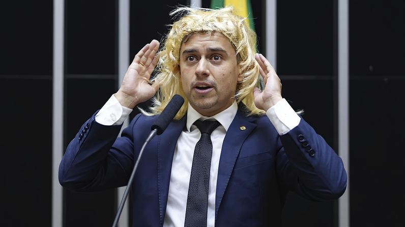 Justiça anula condenação de Nikolas por transfobia na Câmara