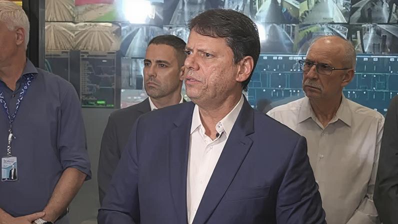 Tarcísio diz que rotular facções como terroristas é oportunidade