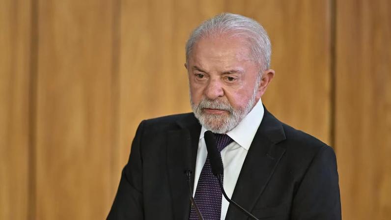Lula busca reformular a equipe econômica antes das eleições