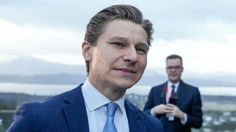 Finlândia anuncia fim do banimento total de abrigar armas nucleares