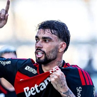 Ancelotti observa jogador no clássico Botafogo x Flamengo