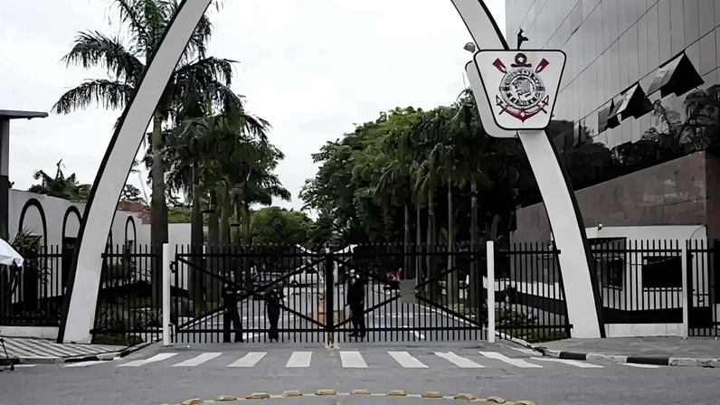 Corinthians reage a cobrança da Justiça sobre inconsistência de receitas