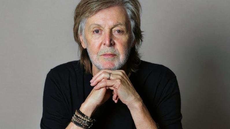 Paul McCartney relembra infância em nova música Days We Left Behind