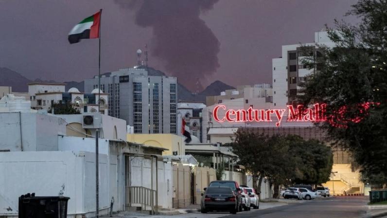 A plume of black smoke rises from Fujairah, United Arab Emirates, on March 4.
