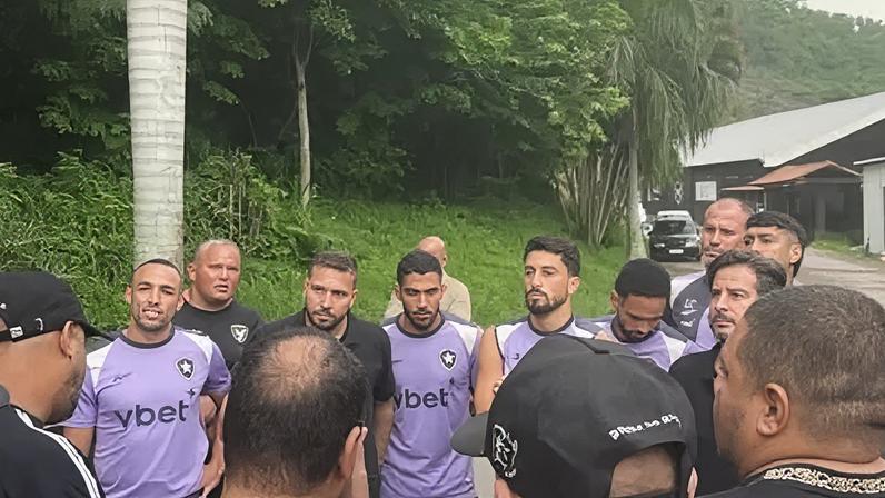 Fúria Jovem se reúne com líderes do Botafogo após eliminação na Libertadores